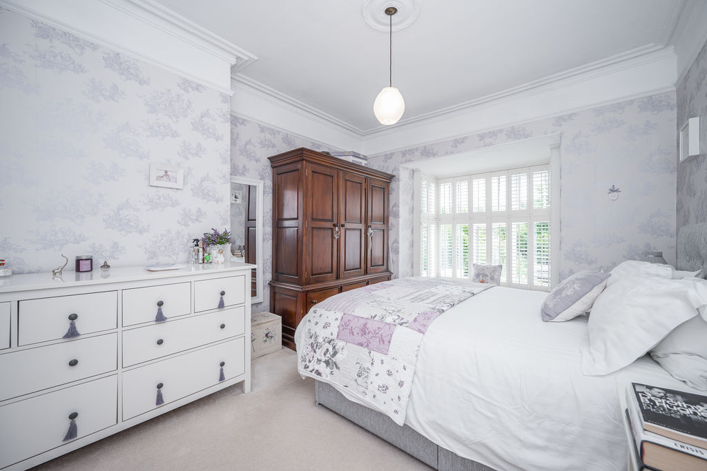 Bedroom- click for photo gallery